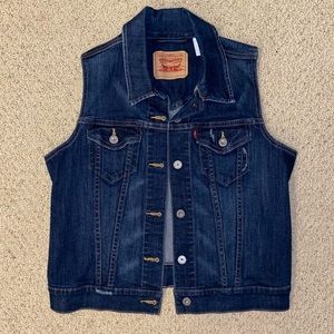 Levi’s denim vest